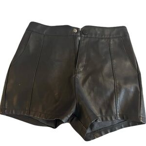 NWT Windsor leather shorts